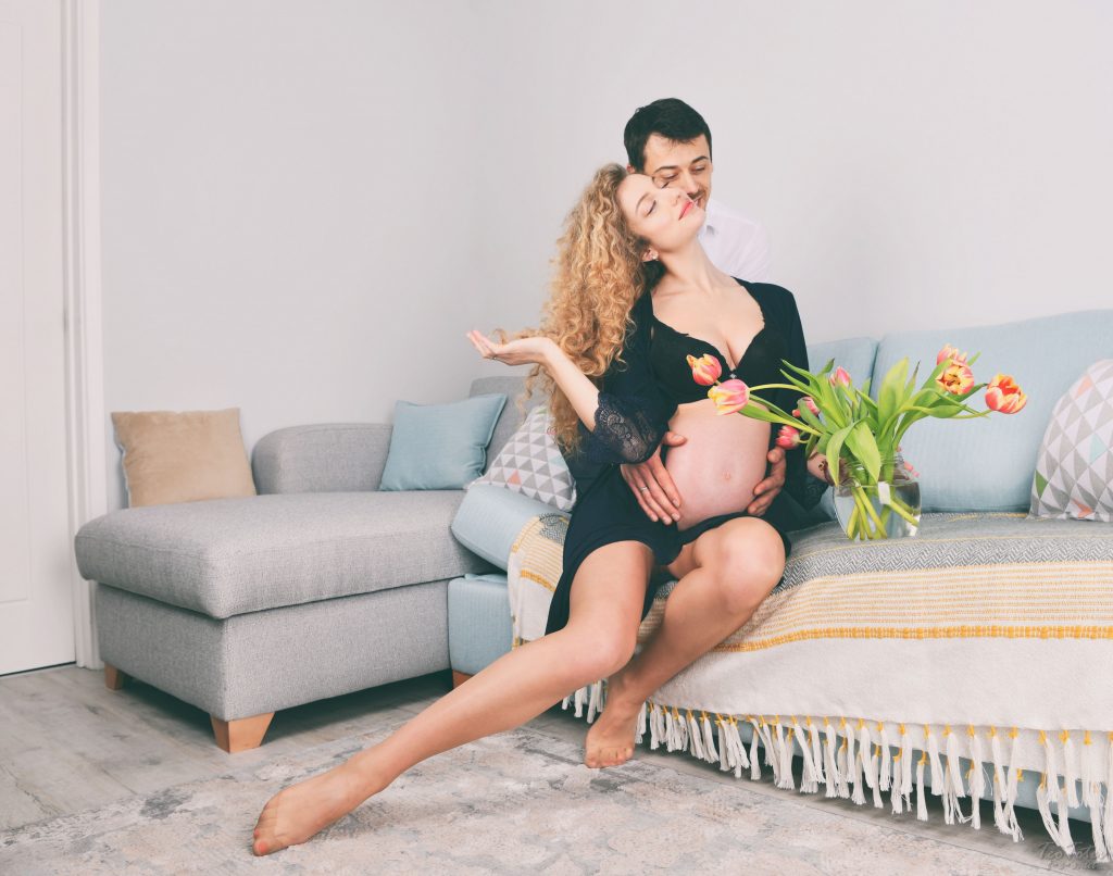 Maternity photography with father