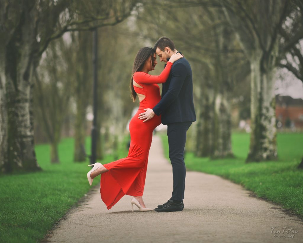 Stylish pregnant couple