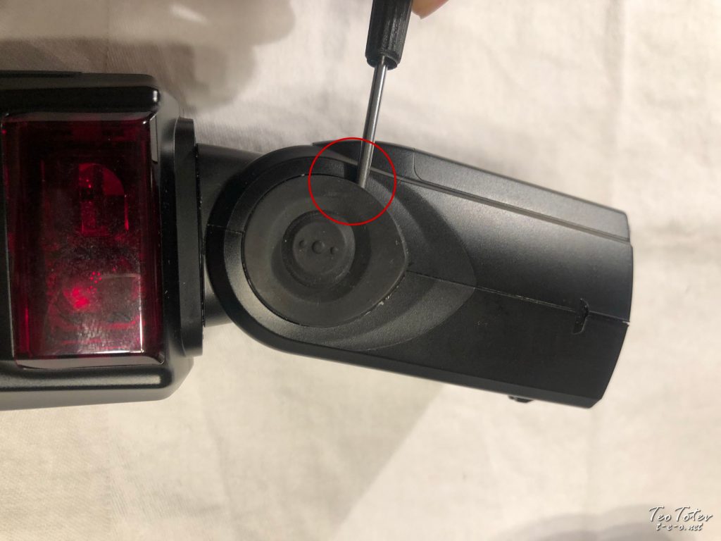 Removing Nikon Flash Rubber Seal