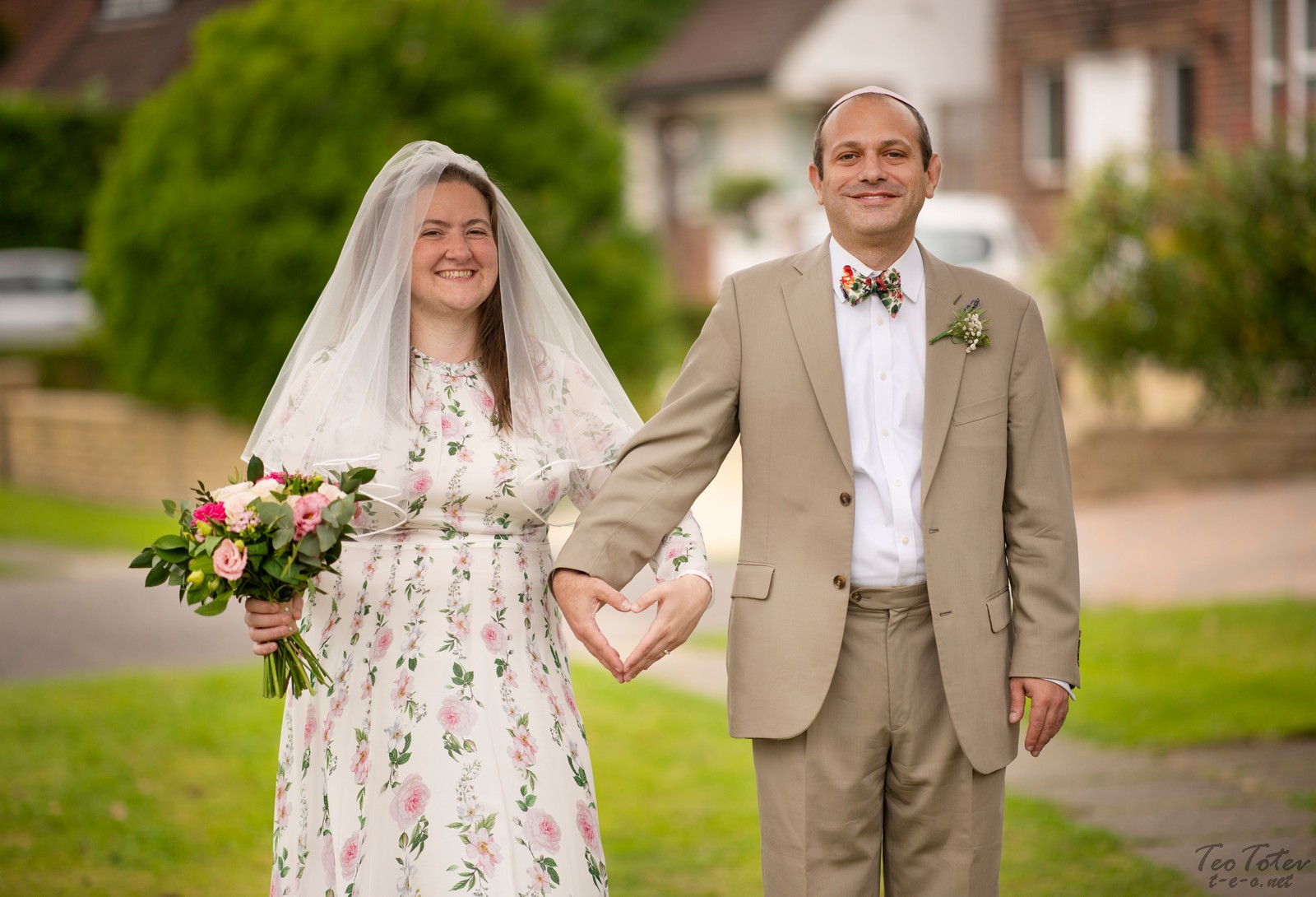 Wedding Photoshoot in front of Finchley houses